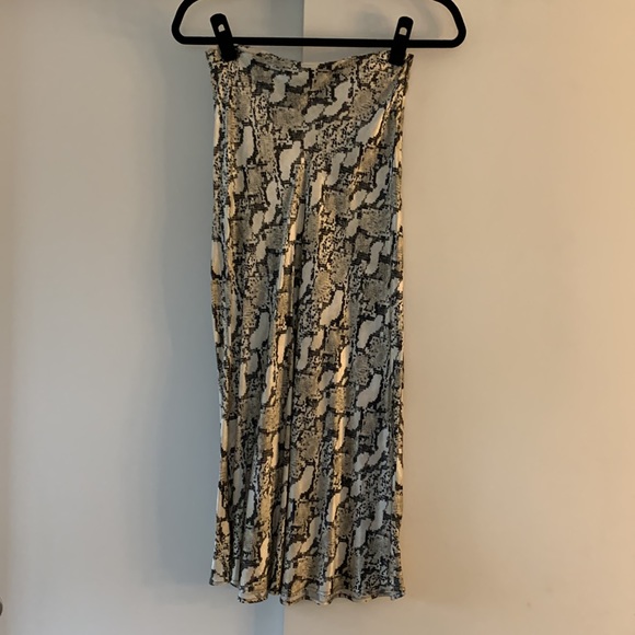 H&M Midi Skirt, Snake Print, Size 2, NWOT 🐍 - Picture 6 of 7